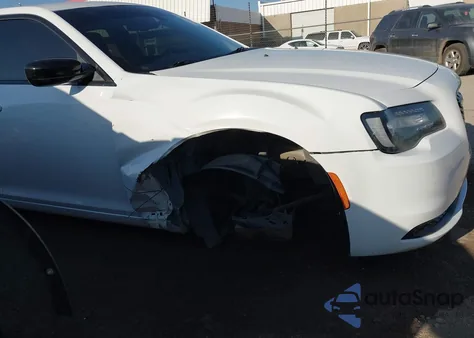 2020 Chrysler 300 Touring из США, поврежденный, VIN 2C3CCAAG6LH159373